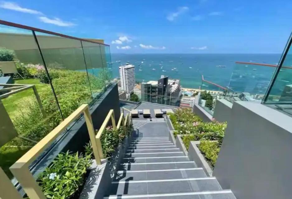 The Edge Central Pattaya Seaview With Infinity Pool & Free Netflix Экстерьер фото