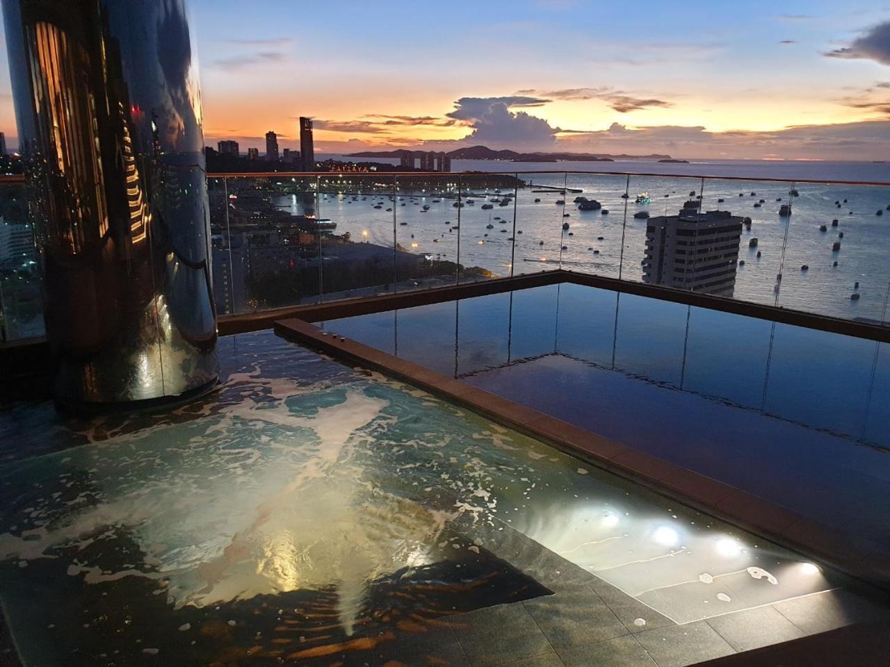 The Edge Central Pattaya Seaview With Infinity Pool & Free Netflix Экстерьер фото